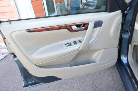 2005 Volvo XC70