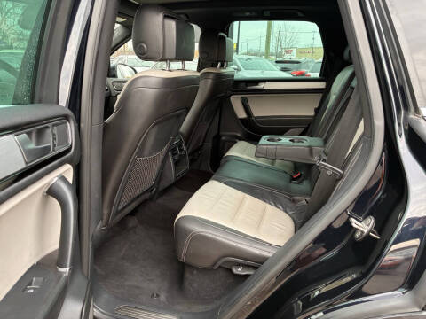 2017 Volkswagen Touareg V6 Wolfsburg