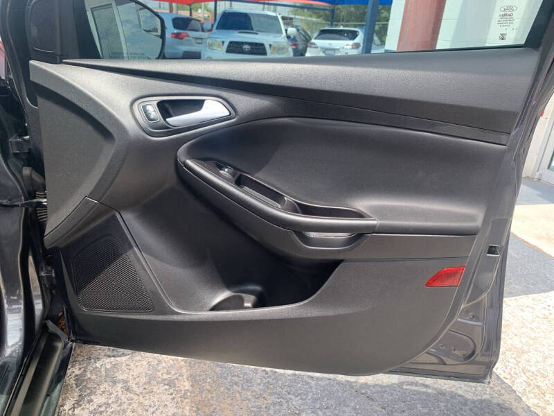 2017 Ford Focus SE