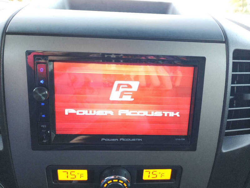 2011 Nissan Titan SL