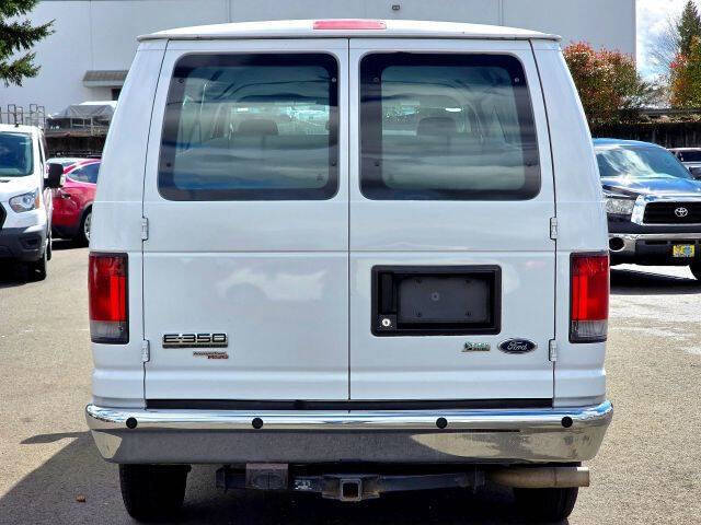 2011 Ford E-Series E-350 SD XLT