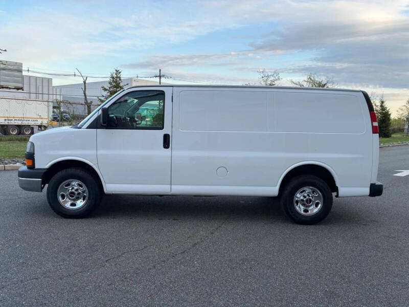 2016 GMC Savana 2500