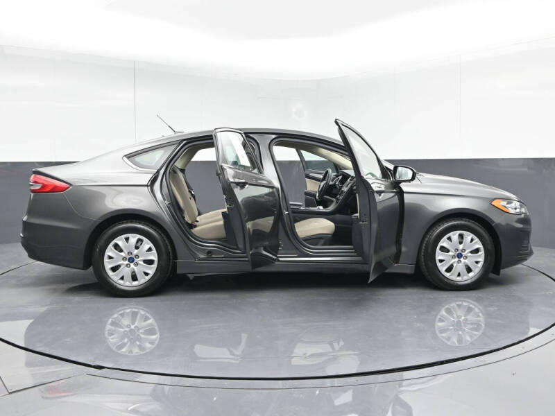 2019 Ford Fusion S