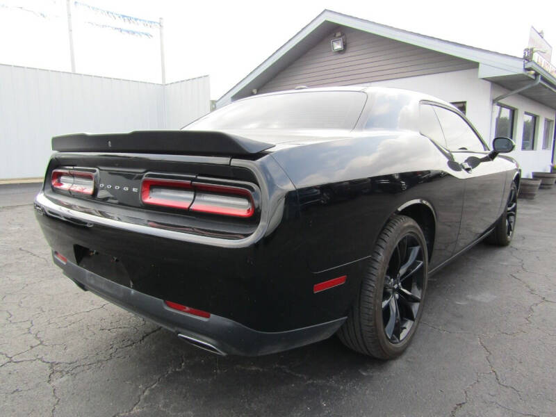 2018 Dodge Challenger SXT