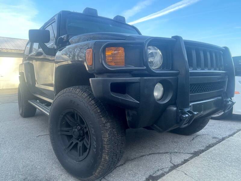 2009 HUMMER H3 for sale at Trocci's Auto Sales - Trocci's Premium Inventory in West Pittsburg PA