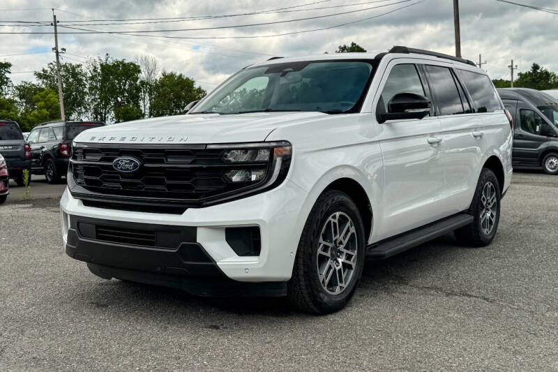 2025 Ford Expedition Active