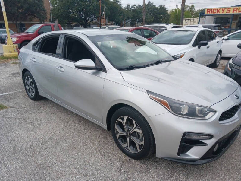 2019 Kia FORTE LXS's photo