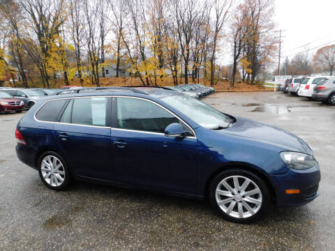 2011 Volkswagen Jetta for sale at Macrocar Sales Inc in Uniontown OH