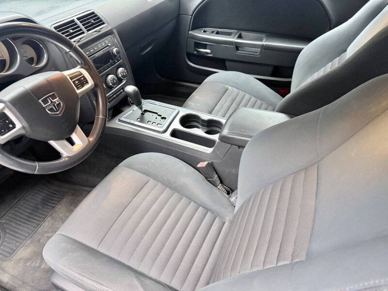 2012 Dodge Challenger SXT