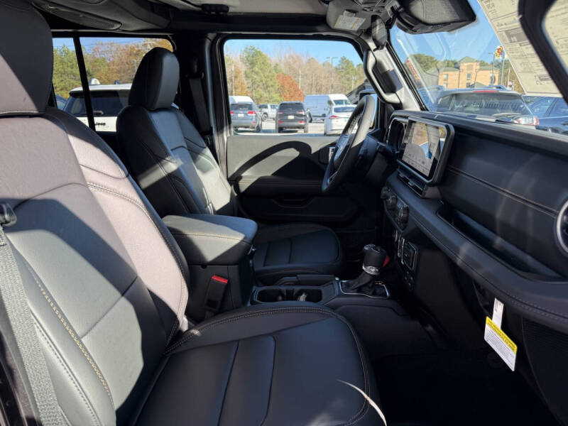 2025 Jeep Gladiator High Tide