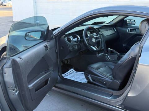 2013 Ford Mustang V6