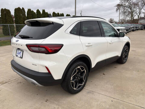 2026 Ford Escape Platinum