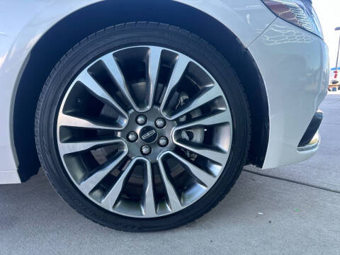 2017 Lincoln Continental Reserve