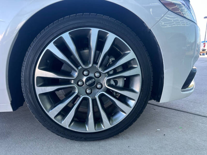 2017 Lincoln Continental Reserve