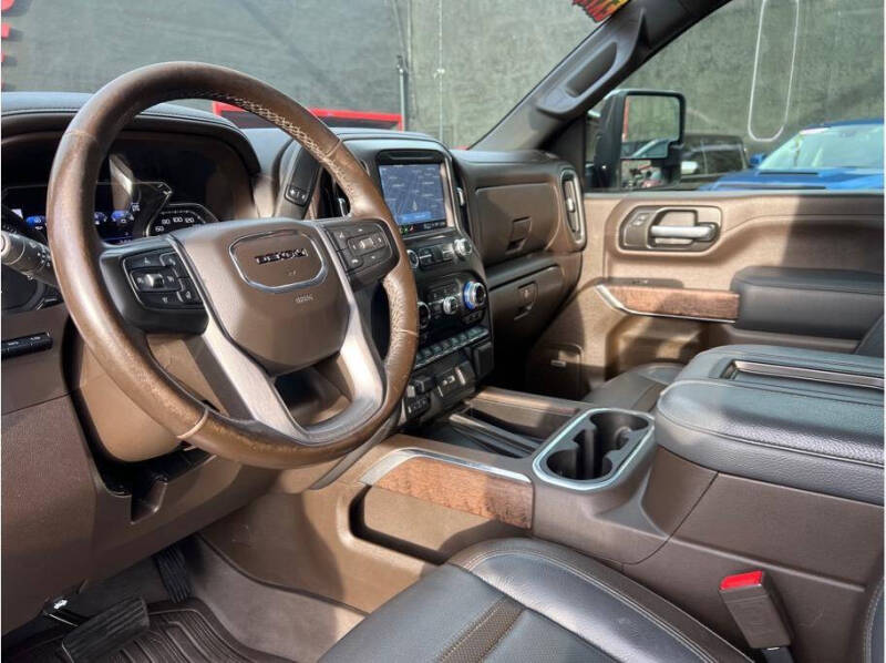 2021 GMC Sierra 2500HD Denali photo 17