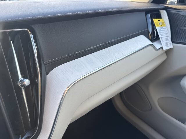 2026 Volvo XC60 T8 Ultra