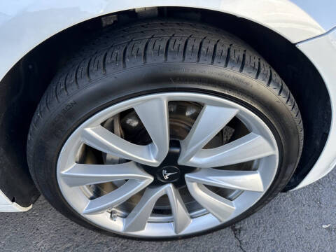 2020 Tesla Model 3 Standard Range Plus