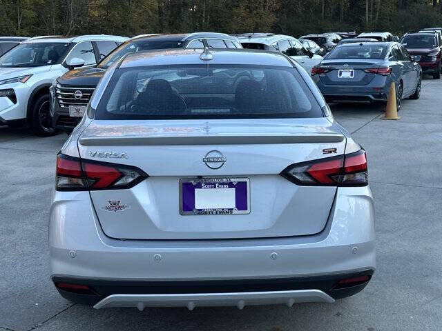 2025 Nissan Versa SR