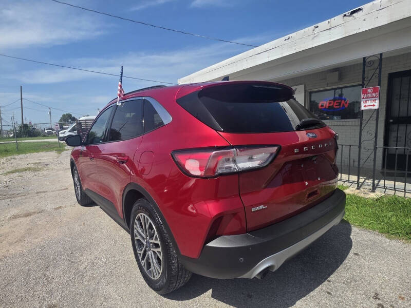 2020 Ford Escape SEL