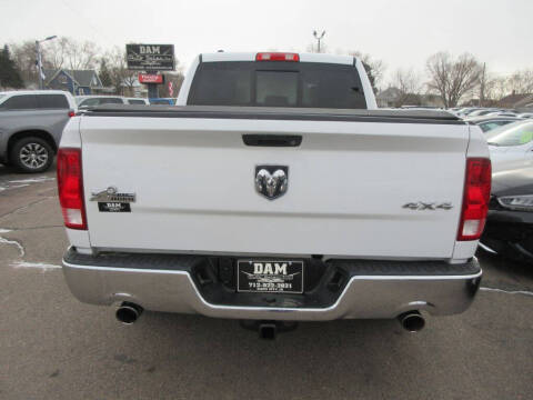 2016 RAM 1500 SLT