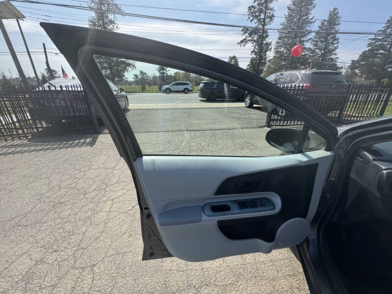 2013 Toyota Prius c Four