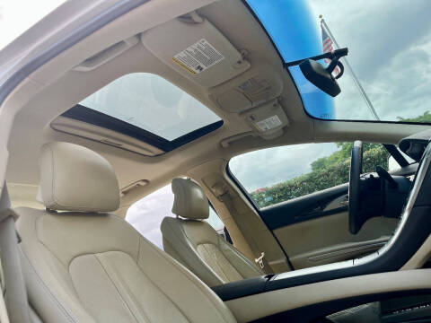2014 Lincoln MKZ