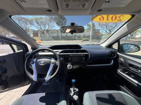 2016 Toyota Prius c