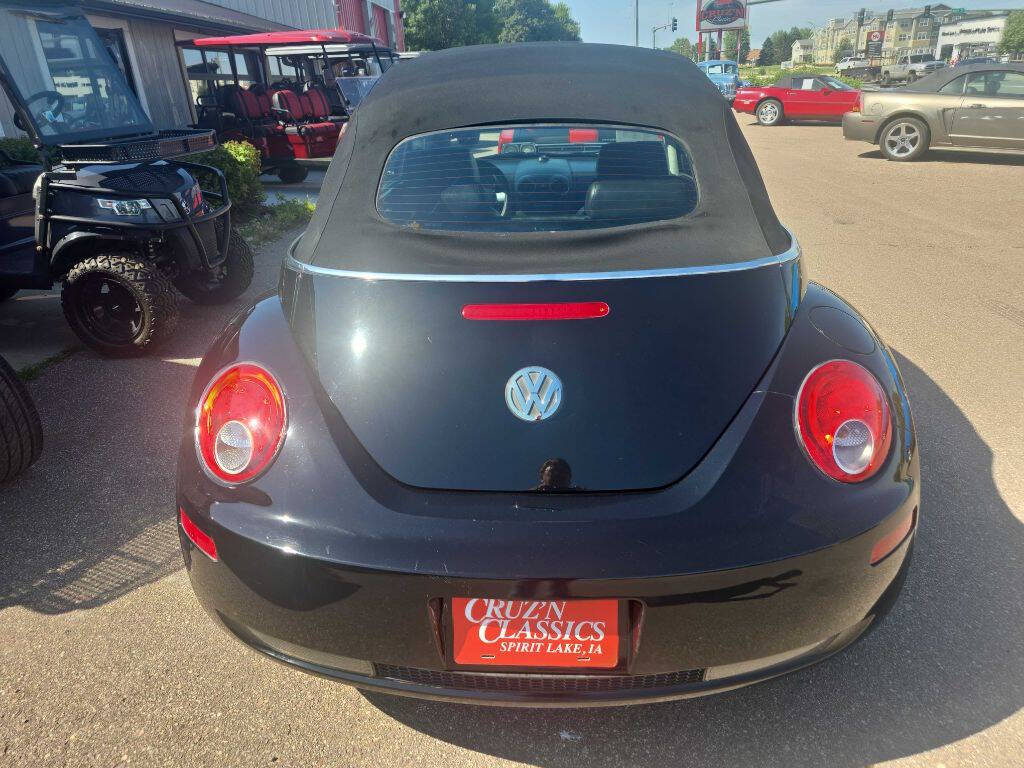 2008 Volkswagen New Beetle Convertible 15