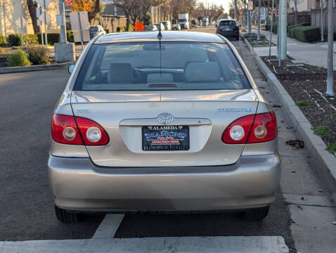2005 Toyota Corolla LE