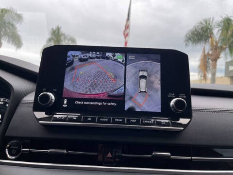 2023 Mitsubishi Outlander PHEV SE