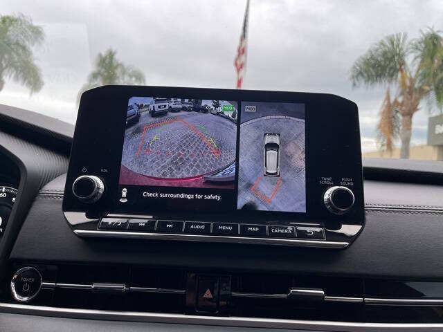 2023 Mitsubishi Outlander PHEV SE