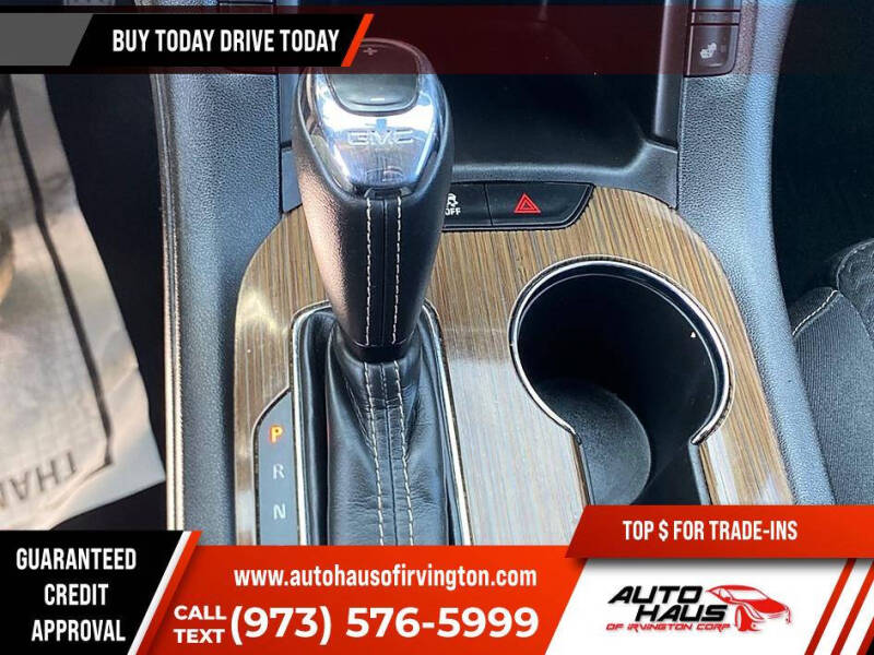 2017 GMC Acadia SLE-2
