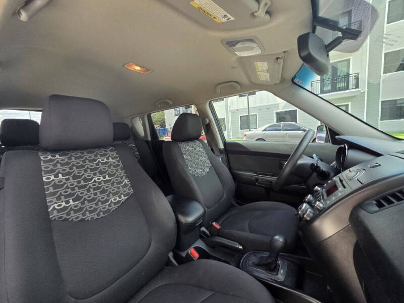 2011 Kia Soul +