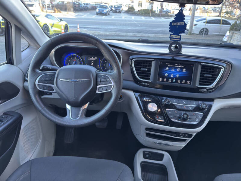 2018 Chrysler Pacifica LX