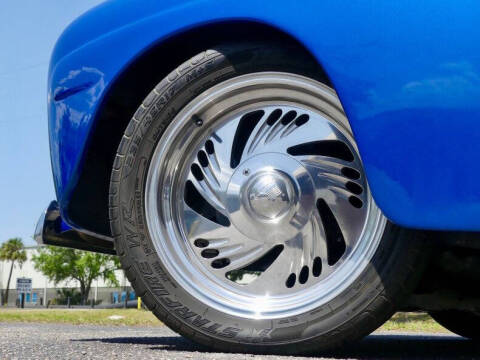 1948 Ford Super Deluxe