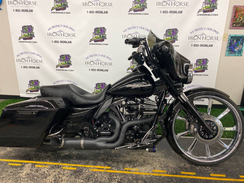 2013 Harley-Davidson FLHX