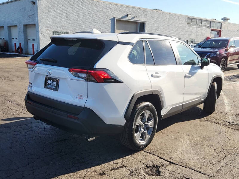 2025 Toyota RAV4 Hybrid LE