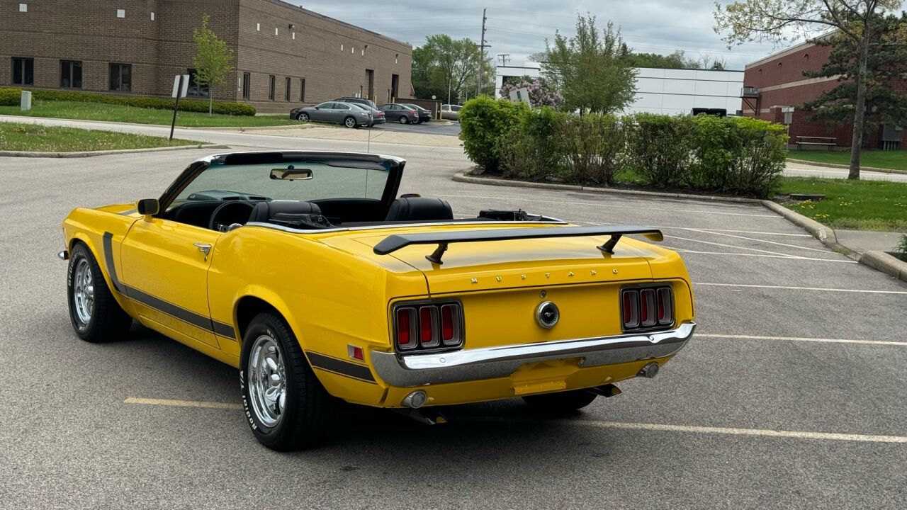 1970 Ford Mustang 38