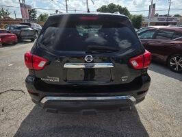 2017 Nissan Pathfinder SV