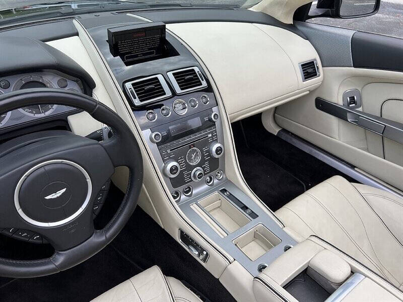2014 Aston Martin DB9 24