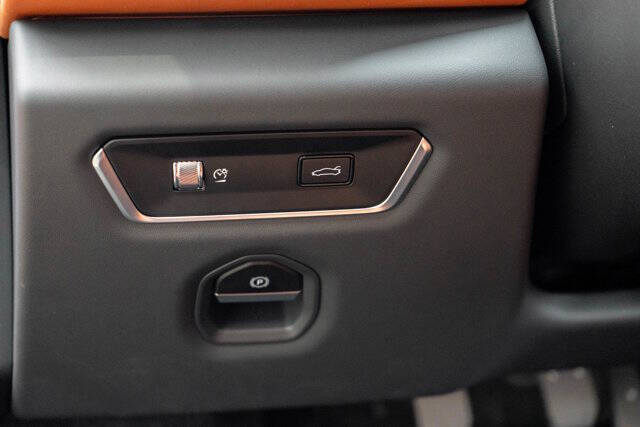 2025 Lotus Emira V6 Base