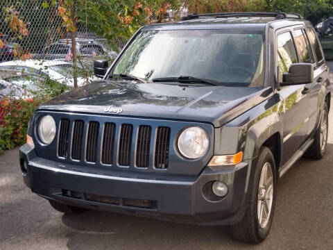 2007 Jeep Patriot for sale at MAGIC AUTO SALES in Little Ferry NJ