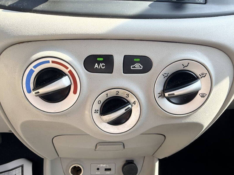 2011 Hyundai Accent GL