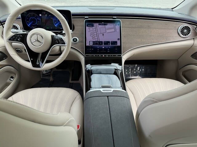 2023 Mercedes-Benz EQS 14