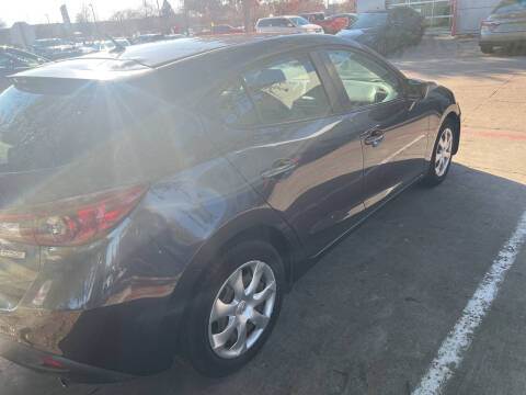 2016 Mazda MAZDA3 i Sport