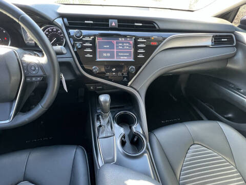 2019 Toyota Camry SE