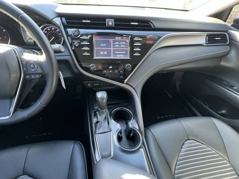 2019 Toyota Camry SE
