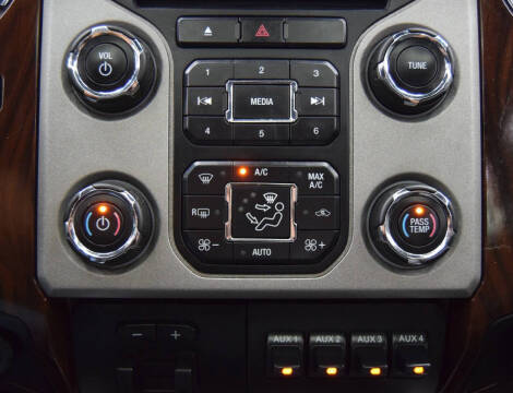 2015 Ford F-350 Super Duty Lariat