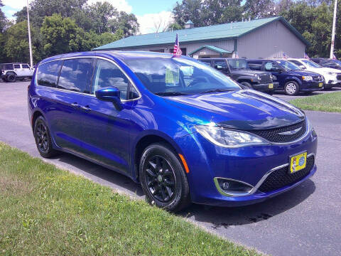2020 Chrysler Pacifica Touring