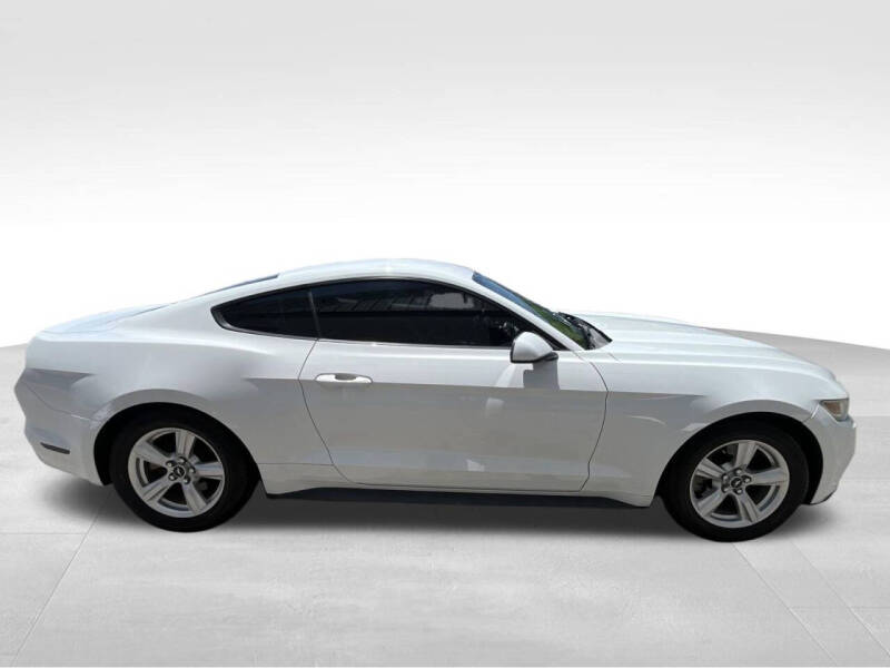 2016 Ford Mustang V6